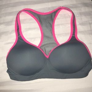 PINK padded sports bra 💕